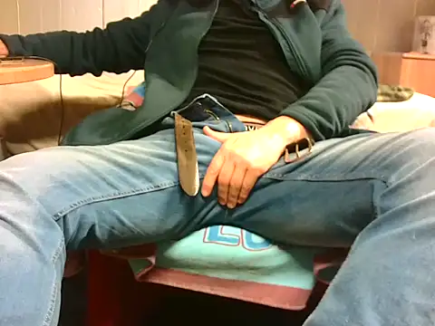 Snapshot of Giulio35_Pika chatting on 03-21-26, 06:22 Giulio35 Pika online show from 03-21-26, 06:22