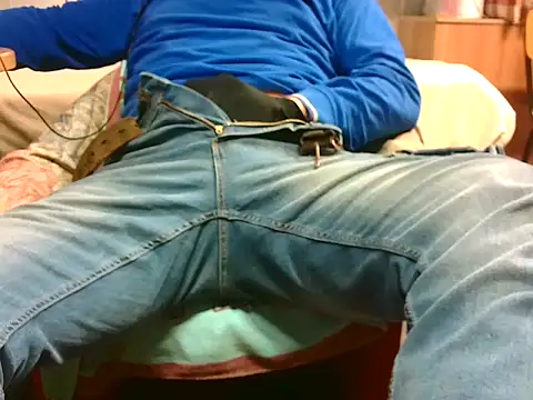 Snapshot of Giulio35_Pika chatting on 03-27-26, 05:57 Giulio35 Pika online show from 03-27-26, 05:57