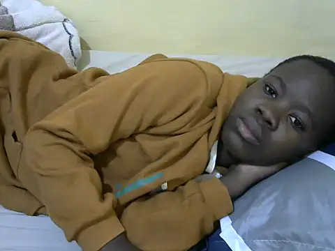 Snapshot of hey_its_andreana chatting on 12-23-24, 03:18 hey its andreana online show from 12-23-24, 03:18