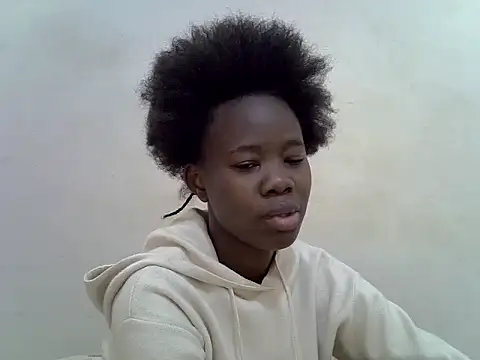 Snapshot of hey_its_andreana chatting on 10-04-25, 10:57 hey its andreana online show from 10-04-25, 10:57