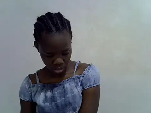 Snapshot of hey_its_andreana chatting on 10-07-25, 08:06 hey its andreana online show from 10-07-25, 08:06