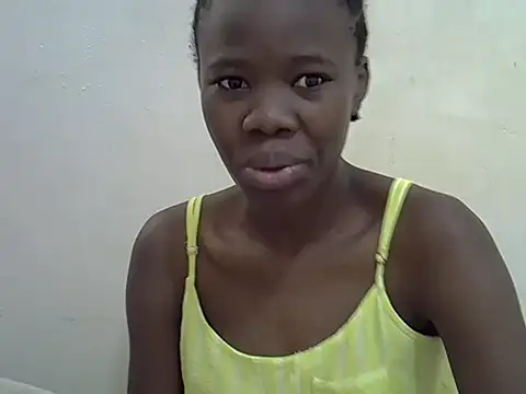 Snapshot of hey_its_andreana chatting on 10-12-25, 11:31 hey its andreana online show from 10-12-25, 11:31