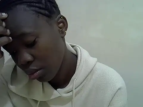 Snapshot of hey_its_andreana chatting on 12-20-25, 12:29 hey its andreana online show from 12-20-25, 12:29