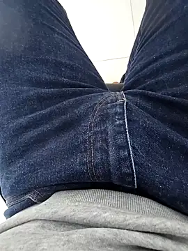 Snapshot of RIP_Curl chatting on 11-22-25, 12:26 RIP Curl online show from 11-22-25, 12:26