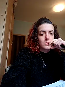 Snapshot of LadyMinnie chatting on 10-29-25, 12:29 LadyMinnie online show from 10-29-25, 12:29