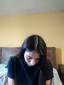Snapshot of AntoniaHottie chatting on 04-25-26, 01:41 AntoniaHottie online show from 04-25-26, 01:41