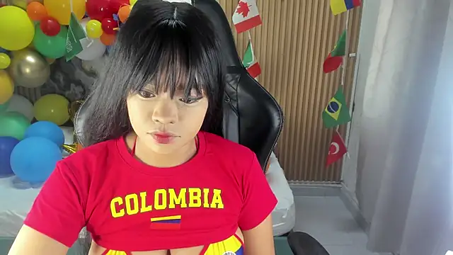Lili 16 online show from 06-16-26, 11:13