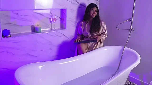 ShelleyMorell online show from 10-15-25, 02:39