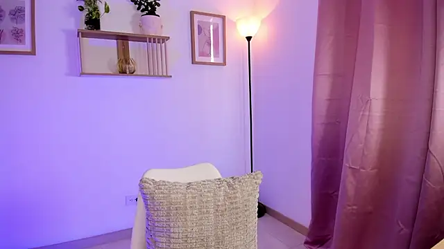 Lilabril online show from 05-07-26, 02:44