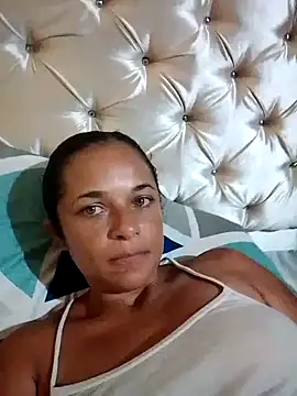 Snapshot of GiveLove1 chatting on 12-22-25, 02:47 GiveLove1 online show from 12-22-25, 02:47