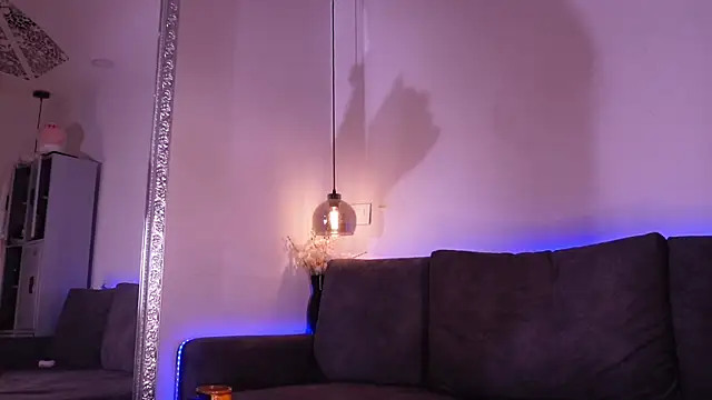 Isabella francoo online show from 06-16-26, 11:46
