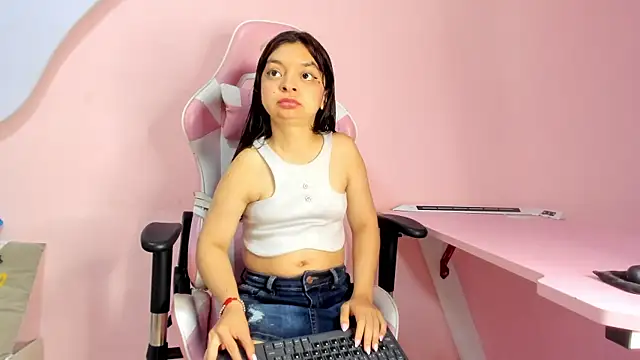 CharlotteMuller online show from 02-21-26, 07:37