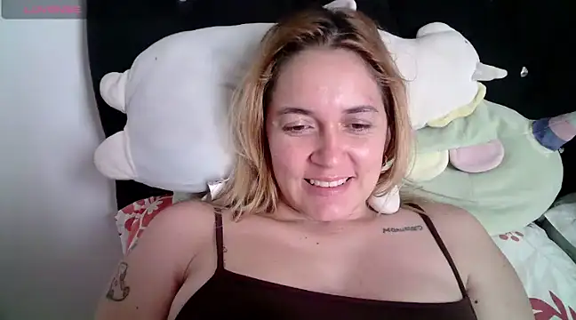 Izury Blondee online show from 01-09-25, 08:22