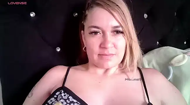 Izury Blondee online show from 01-11-25, 01:53