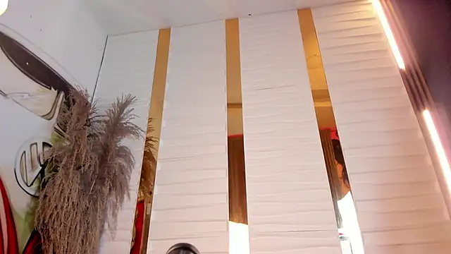 Biiancacox online show from 10-17-25, 03:10