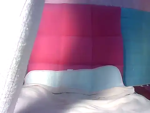 Snapshot of NgocYen2K chatting on 01-12-26, 03:34 NgocYen2K online show from 01-12-26, 03:34