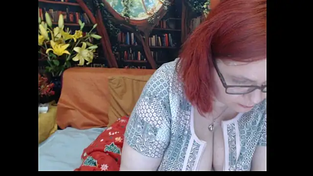 Snapshot of PlayfullMature chatting on 06-30-26, 08:10 PlayfullMature online show from 06-30-26, 08:10