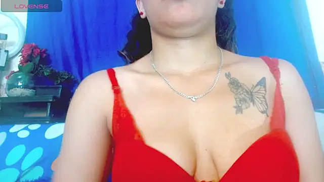 Eva Hoot online show from 04-27-26, 02:26