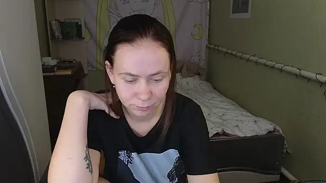 Snapshot of Riley_Roo chatting on 10-03-25, 09:28 Riley Roo online show from 10-03-25, 09:28