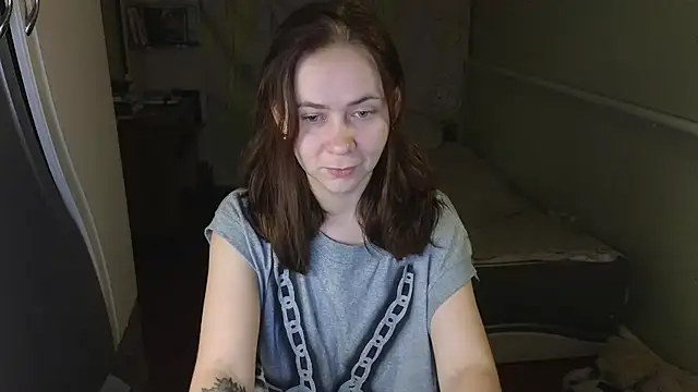 Snapshot of Riley_Roo chatting on 11-12-25, 05:02 Riley Roo online show from 11-12-25, 05:02