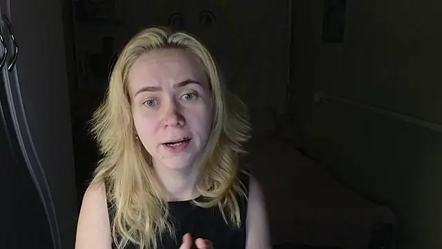 Riley Roo online show from 01-15-26, 03:49