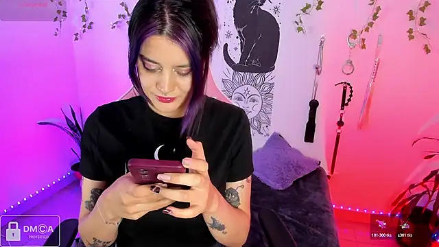 Snapshot of Violet-Queen chatting on 03-14-26, 10:04 Violet-Queen online show from 03-14-26, 10:04