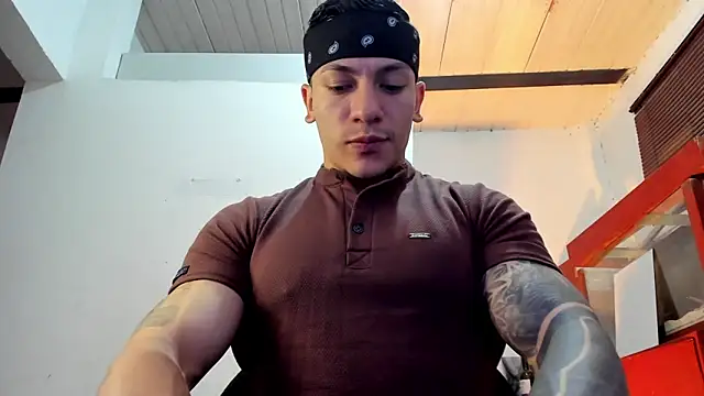 aquiles 51 online show from 10-17-25, 08:44