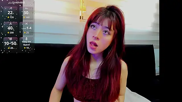 Snapshot of SuzzyyM chatting on 03-11-26, 08:37 SuzzyyM online show from 03-11-26, 08:37