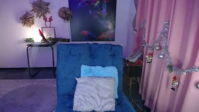 IsaBaileys  online show from 12-19-24, 06:56