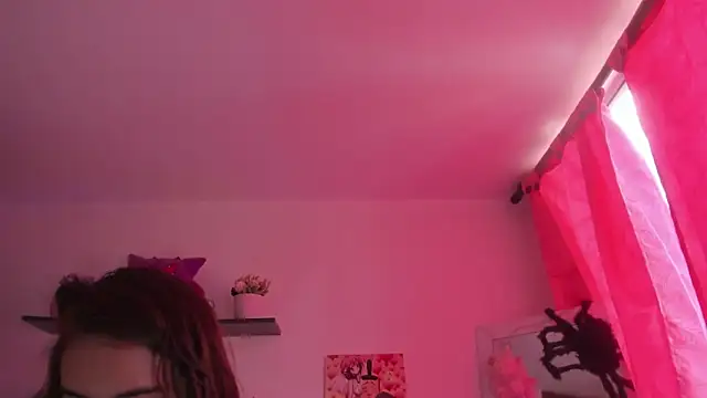 saralolo420 online show from 11-22-25, 05:56