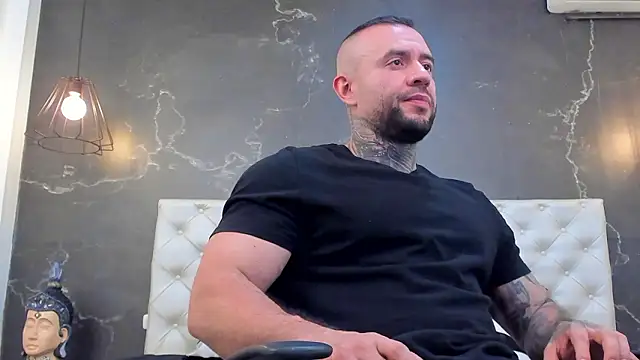 Snapshot of BruceDallas chatting on 12-08-24, 03:10 BruceDallas online show from 12-08-24, 03:10