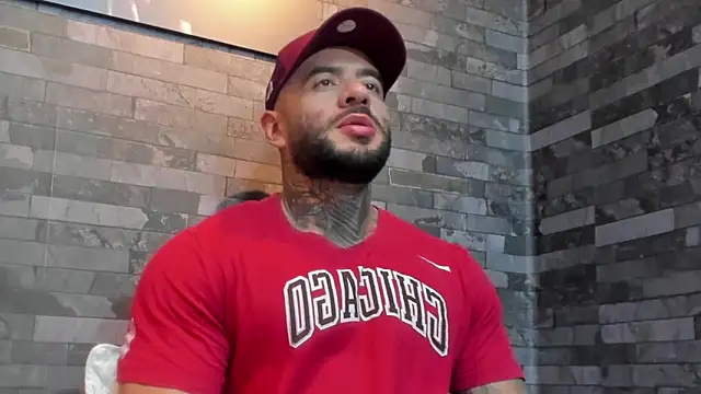 Snapshot of BruceDallas chatting on 12-23-25, 12:52 BruceDallas online show from 12-23-25, 12:52