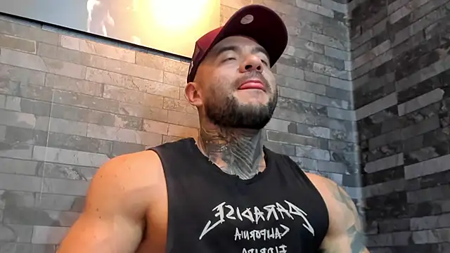 Snapshot of BruceDallas chatting on 01-18-26, 01:53 BruceDallas online show from 01-18-26, 01:53