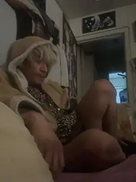 Mune Raez 6 online show from 04-15-26, 01:51