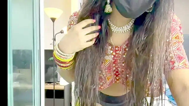 Snapshot of Monalisadon018 chatting on 11-09-25, 04:00 Monalisadon018 online show from 11-09-25, 04:00