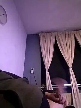 Knuffelstaaf123 online show from 11-15-25, 07:16