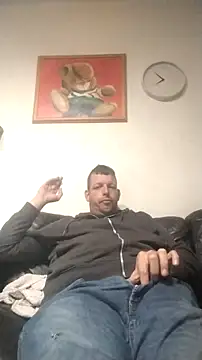Knuffelstaaf123 online show from 05-04-26, 08:05