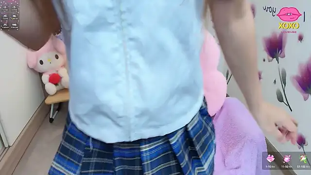 Snapshot of _Mizuki_ chatting on 10-01-25, 05:19 Mizuki online show from 10-01-25, 05:19