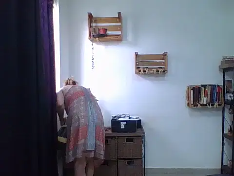 charlott ponce online show from 12-15-25, 06:34