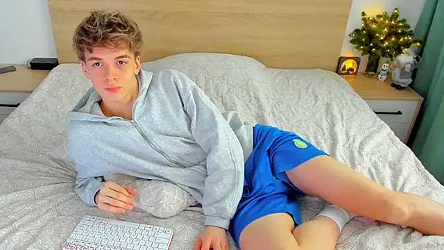 Fandi 777 online show from 12-20-24, 08:38