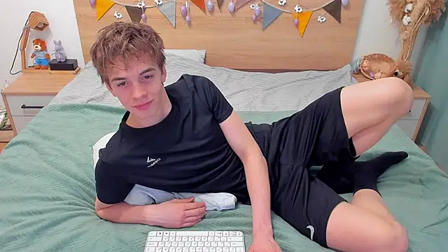 Snapshot of Fandi_777 chatting on 02-26-26, 11:09 Fandi 777 online show from 02-26-26, 11:09