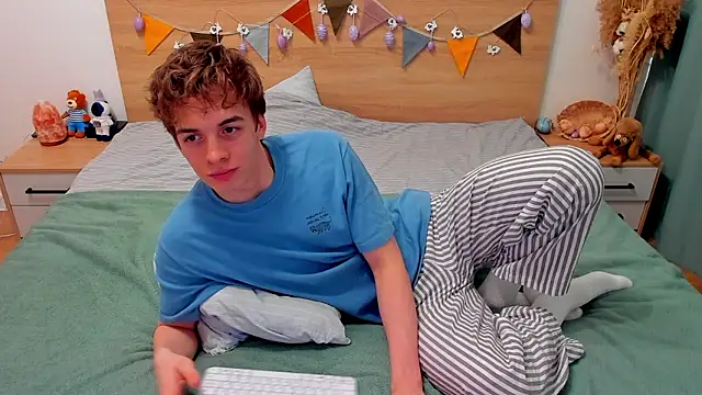 Snapshot of Fandi_777 chatting on 03-13-26, 05:14 Fandi 777 online show from 03-13-26, 05:14