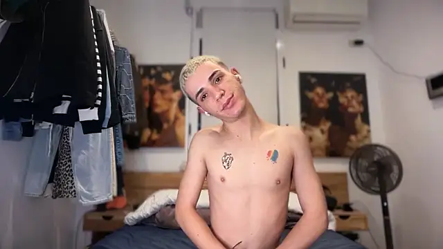 Cristian Delgado online show from 12-14-25, 07:36