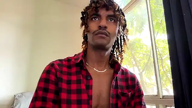 Snapshot of gerson173Hugo chatting on 10-25-25, 11:29 gerson173Hugo online show from 10-25-25, 11:29