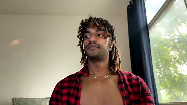 Snapshot of gerson173Hugo chatting on 10-28-25, 11:14 gerson173Hugo online show from 10-28-25, 11:14