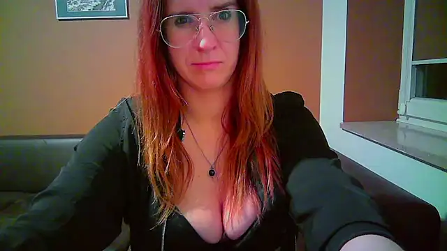 KayaRose online show from 11-12-25, 04:07