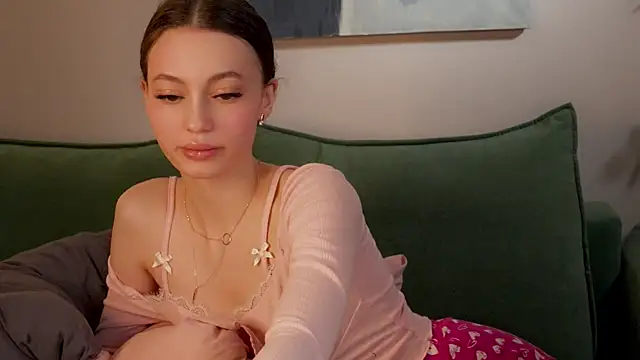 Snapshot of FirstOfFallen chatting on 12-15-24, 03:42 FirstOfFallen online show from 12-15-24, 03:42