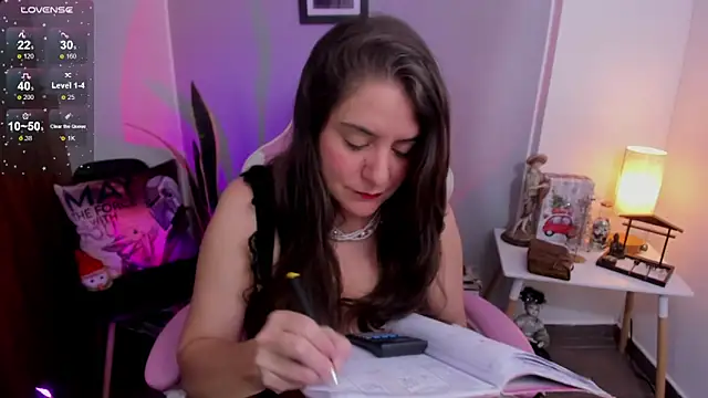 Snapshot of Tamara_m_ chatting on 12-10-24, 09:23 Tamara m online show from 12-10-24, 09:23