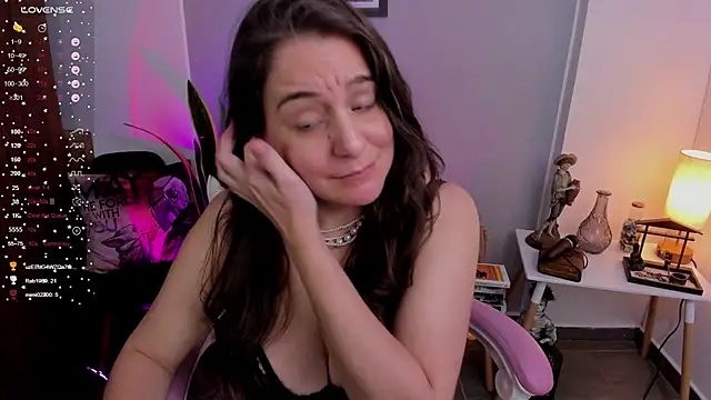 Snapshot of Tamara_m_ chatting on 01-21-25, 11:24 Tamara m online show from 01-21-25, 11:24