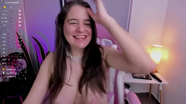 Snapshot of Tamara_m_ chatting on 02-21-25, 10:59 Tamara m online show from 02-21-25, 10:59